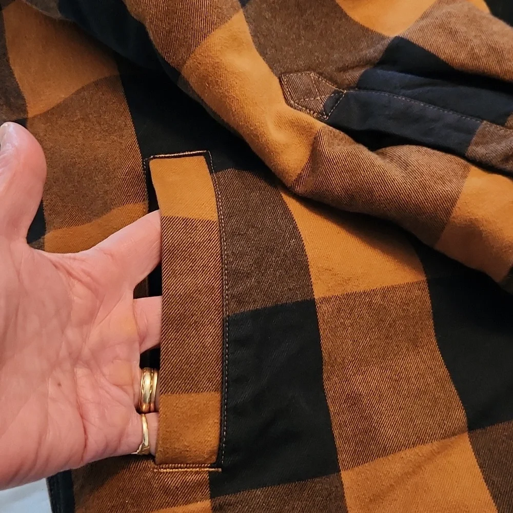 Carhartt Men's Tan and Black Checkered Shirt Jacket - Picture 5 of 5